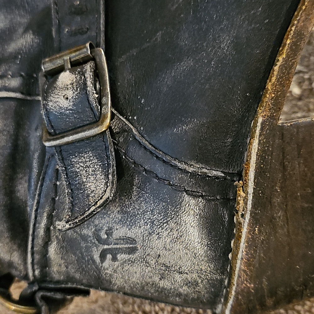 FRYE Black Distressed Leather Women's Boots - Picture 3 of 6